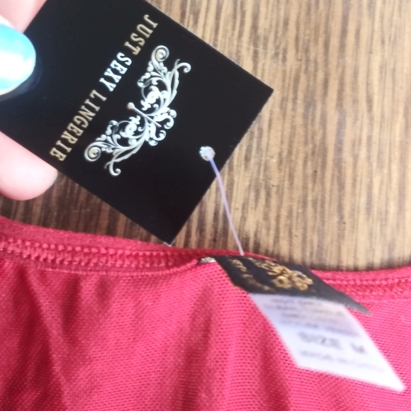 Lingirie - Picture 4 of 4